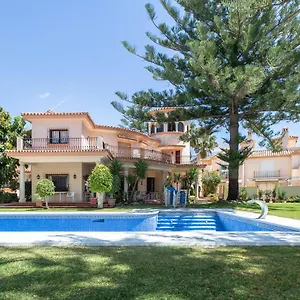 Belgravia House Сasa de vacaciones Estepona